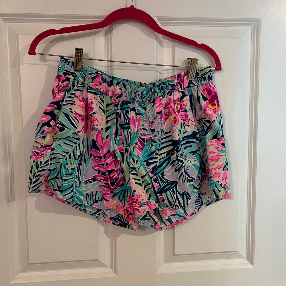 Lilly Pulitzer Run Around Shorts